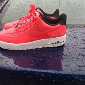 Nike Air force on 07 lv8 crimson laser red
